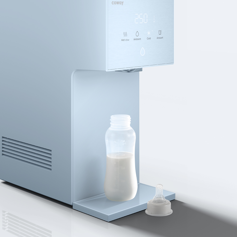 The front view of Dazzie water purifier in Ciel Blue | Coway Malaysia